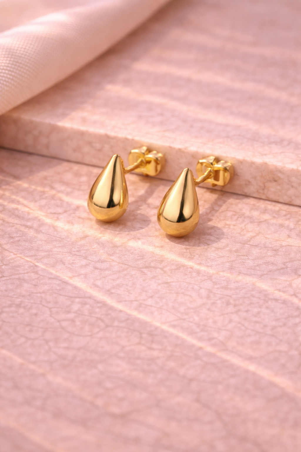 Illiana Teardrop Earrings